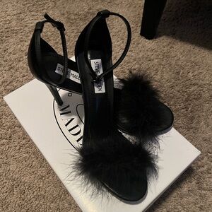 Pre Owned Black Evening Scarlet Steve Madden Heels Size 8.5 Original Box